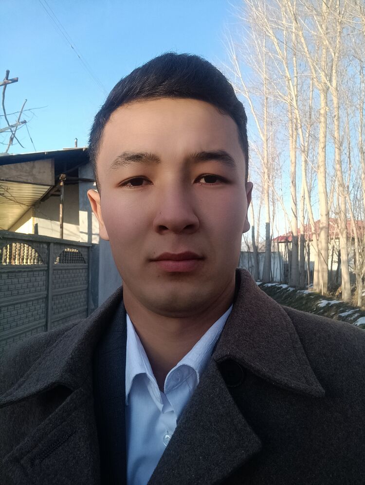  49524172  Ravshan, 25 ,    