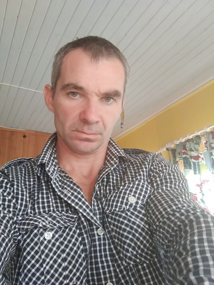  ,   Robert, 48 ,   