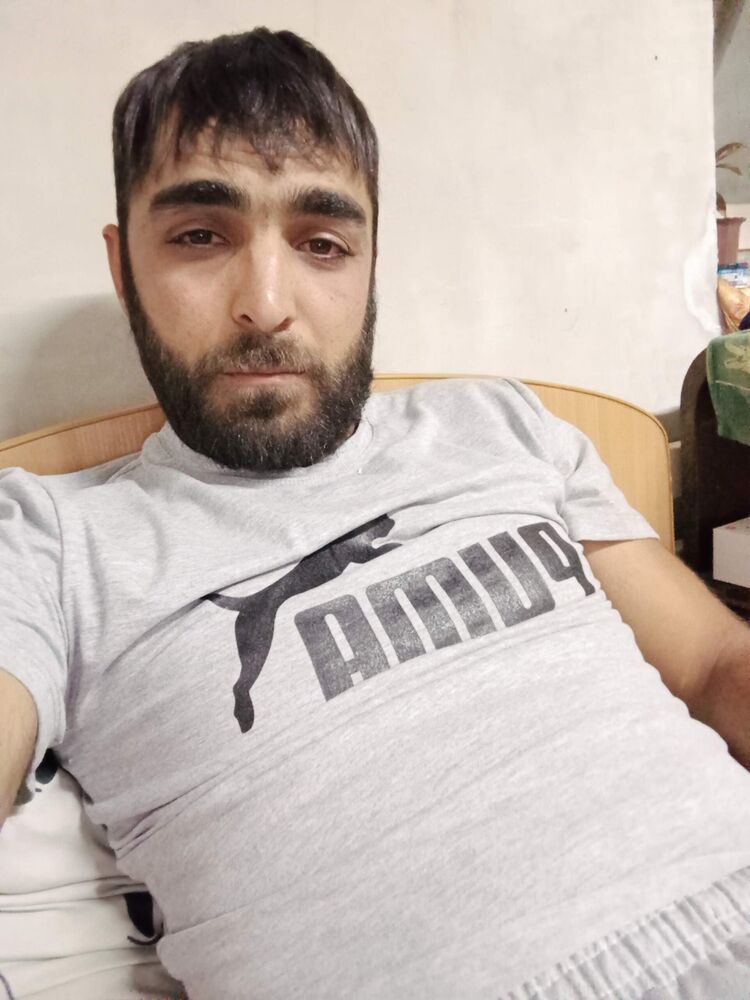  44952302  Armen iya, 29 ,    