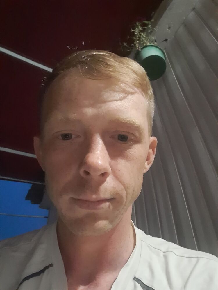  29779272  Alexander, 32 ,    
