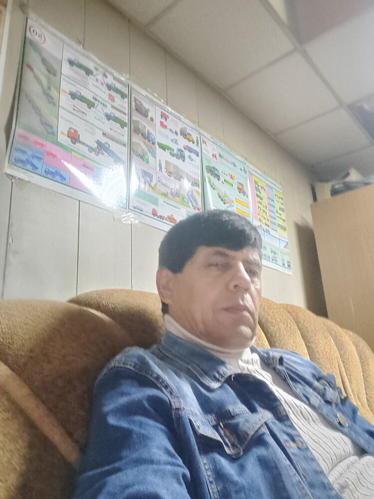  38760302  Joni, 55 ,    