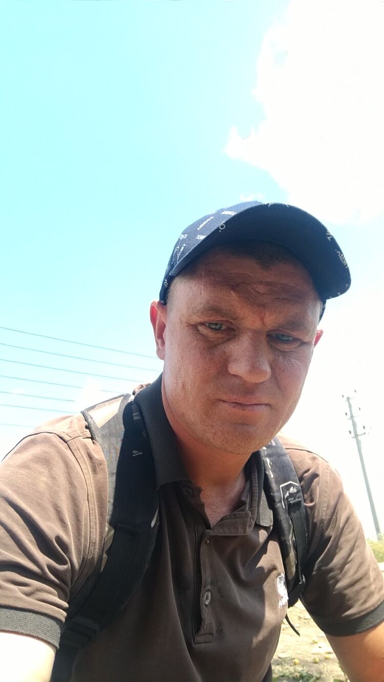  ,   Oleg, 40 ,   ,   