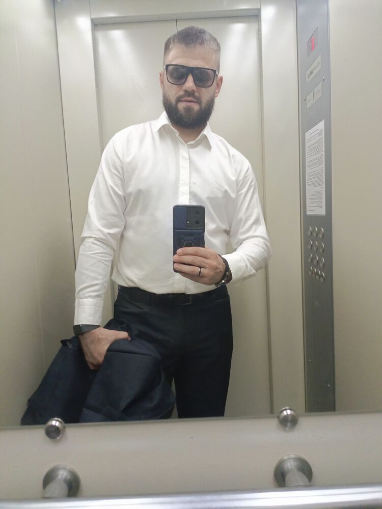  52878032  , 38 ,    