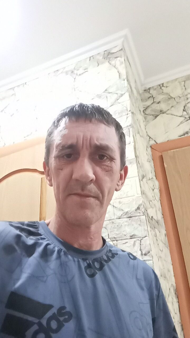  52922572  , 42 ,    