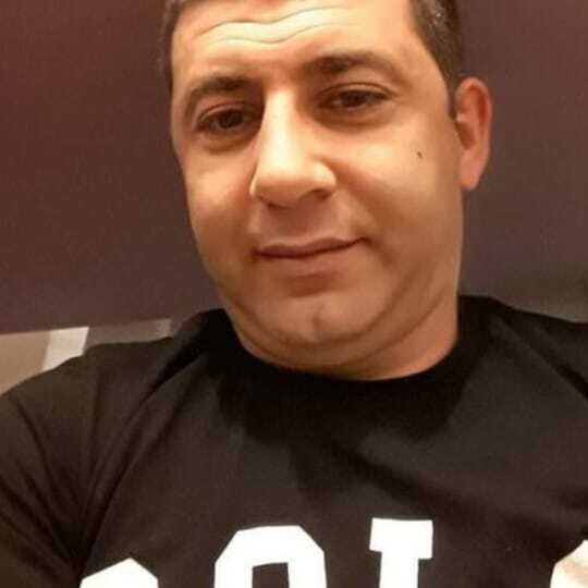  54676982  Sargis, 43 ,    