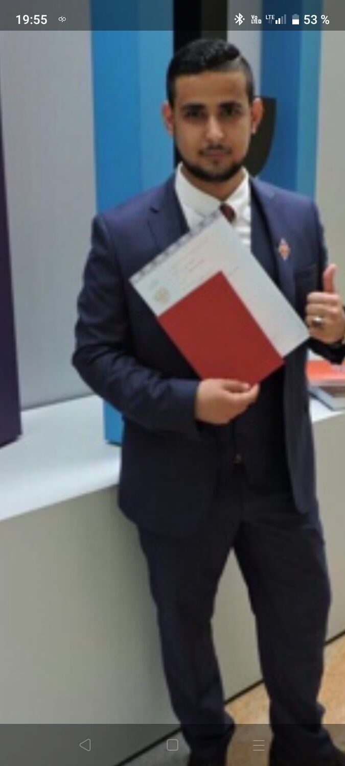  ,   Dr Yousef, 32 ,     , c 