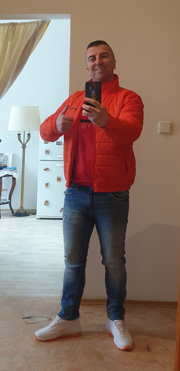  40740372  Bo, 46 ,    Praha