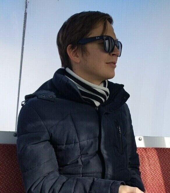  22127952  Vadim, 26 ,    