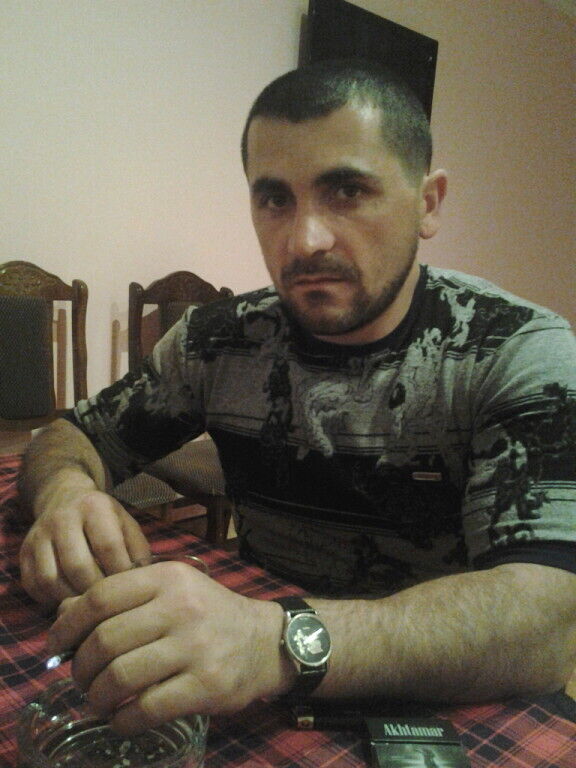  43033412  Karlen, 45 ,    