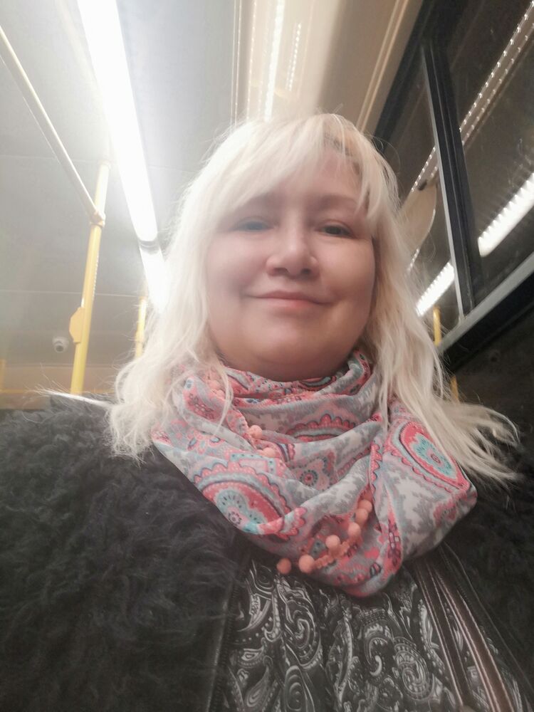  ,   Reseda, 49 ,   ,   