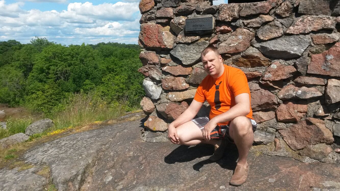  ,   Jonas, 52 ,   , 