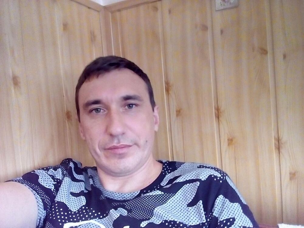  52840482  Igor, 68 ,    