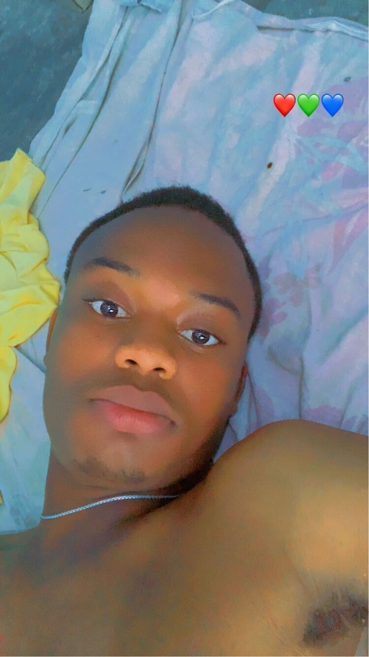  43281392  Bello, 26 ,    Cotonou