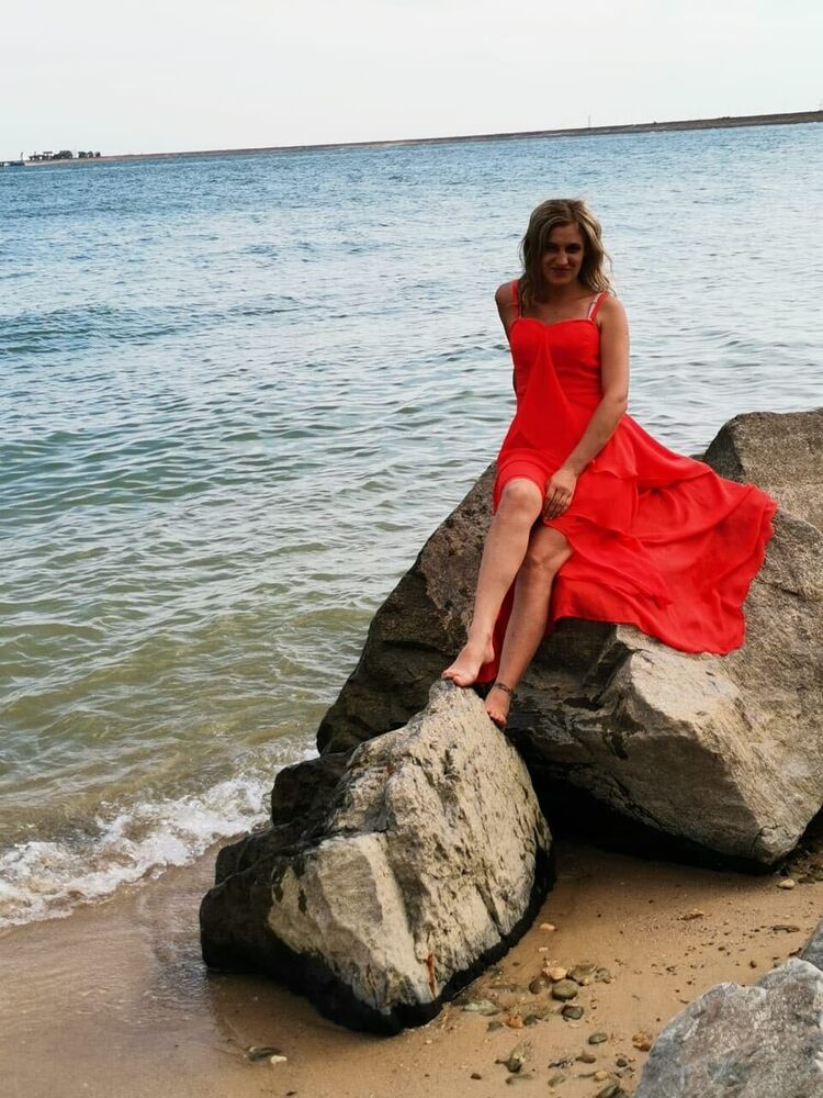  37393282  , 33 ,    --