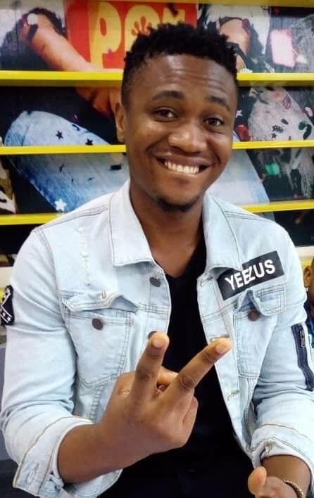  18388392  John, 30 ,    Lagos