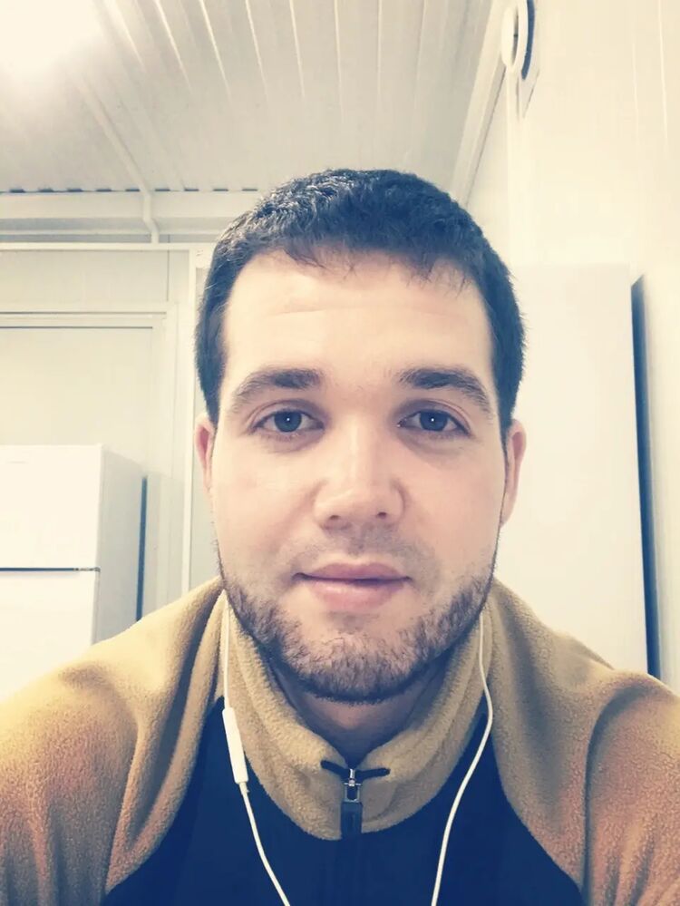  42568592  , 33 ,    