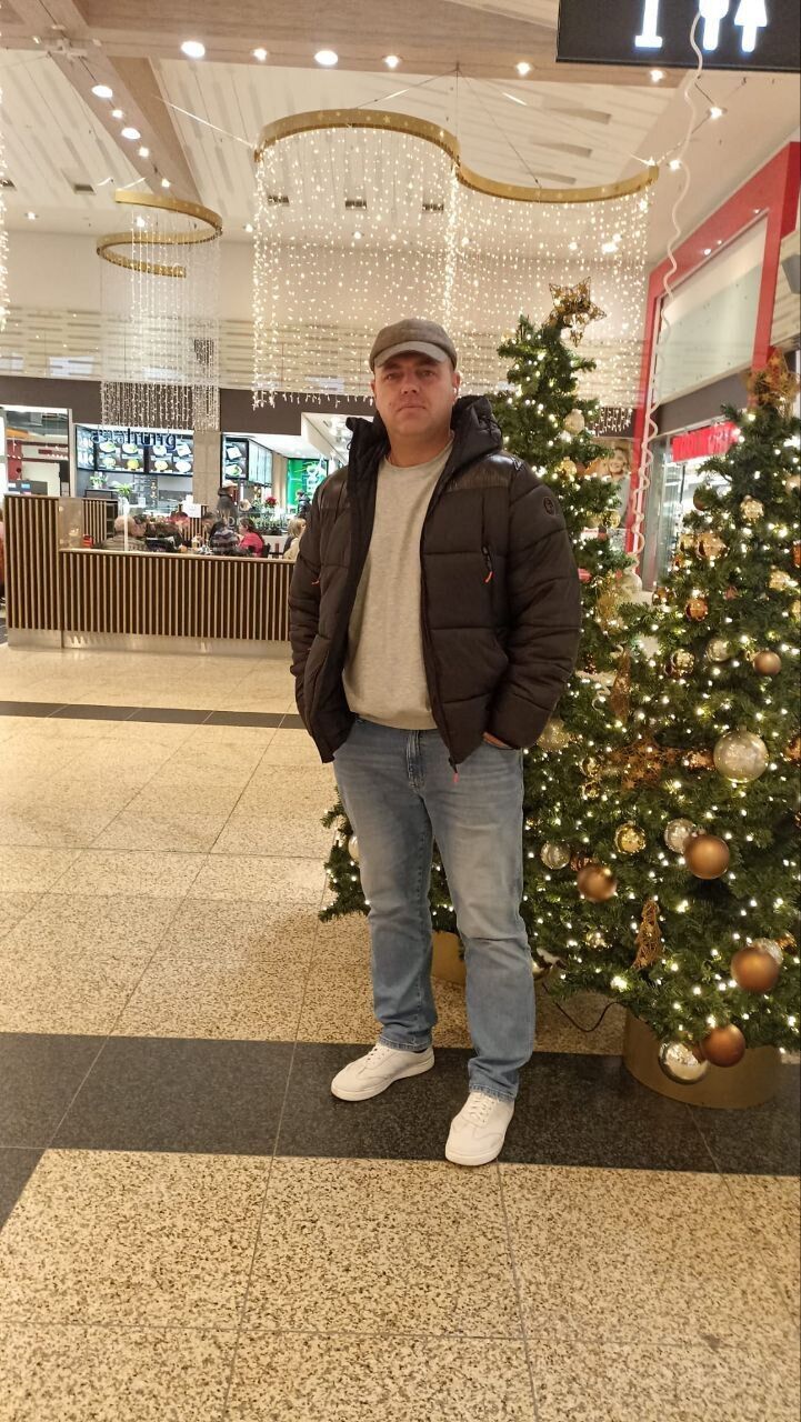  50040802  Dimi, 22 ,    