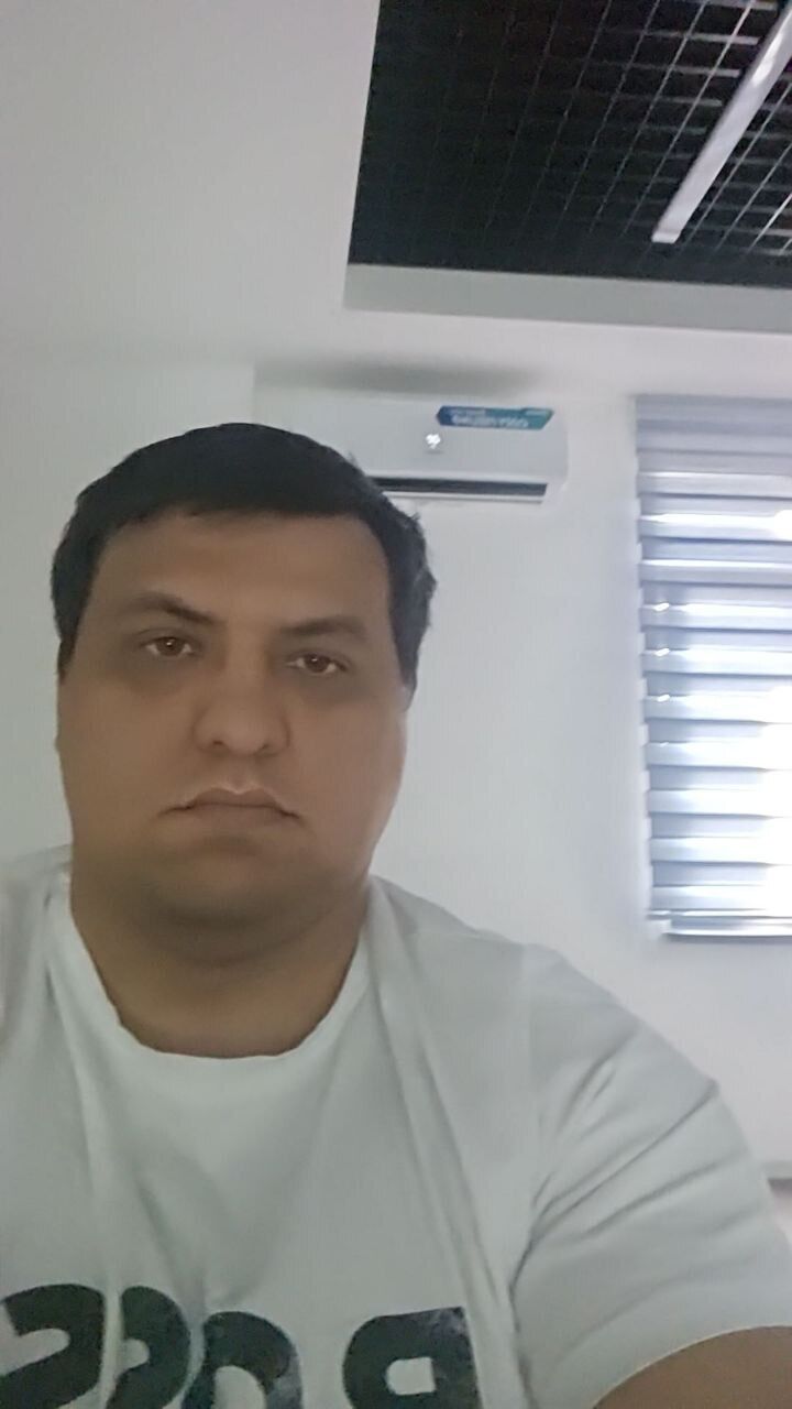  48752332  , 34 ,    