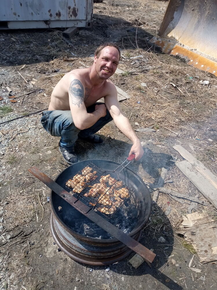  15814692  Vasiliy, 41 ,    