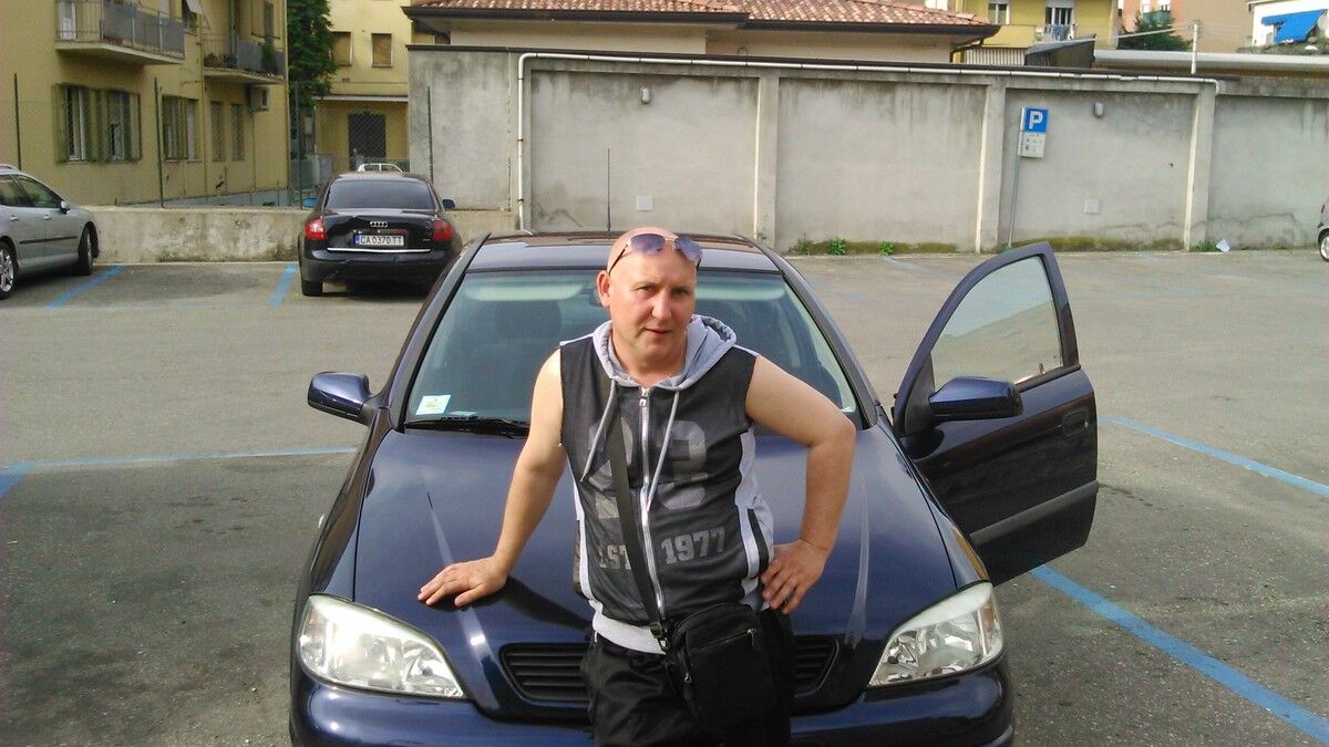  6492192  Valera, 54 ,    