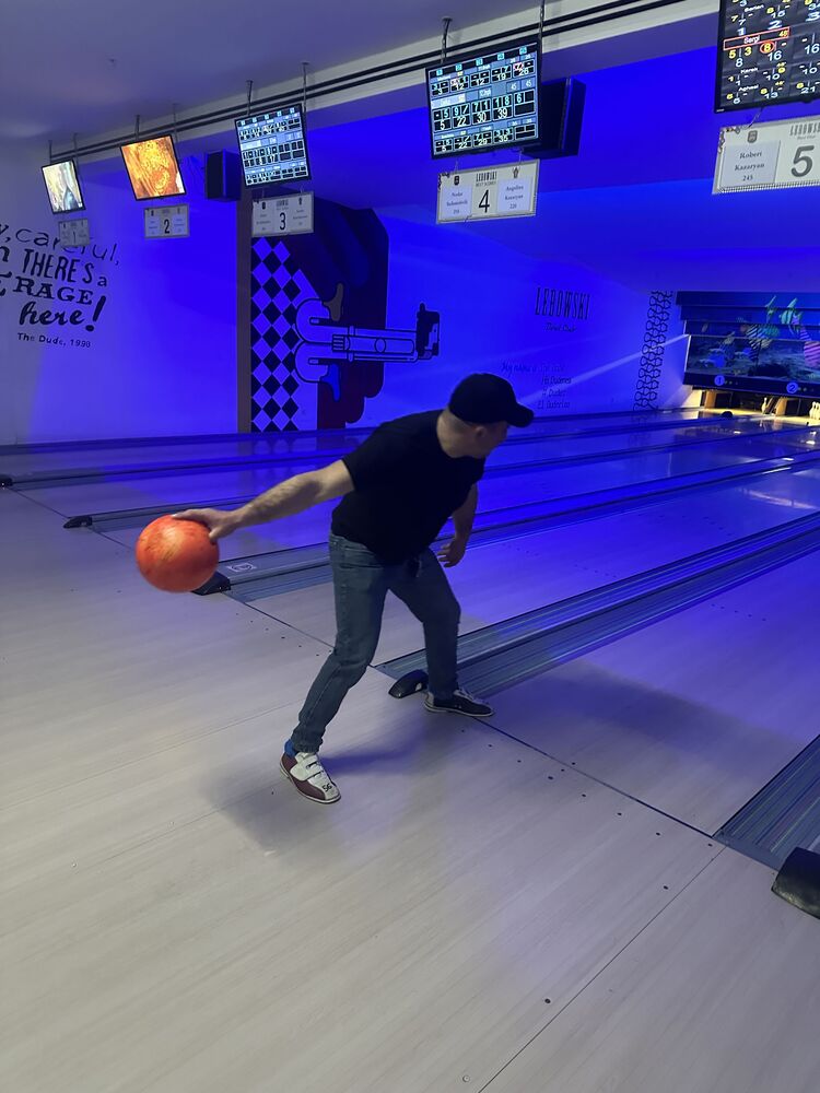  41953602  Serioja, 37 ,    