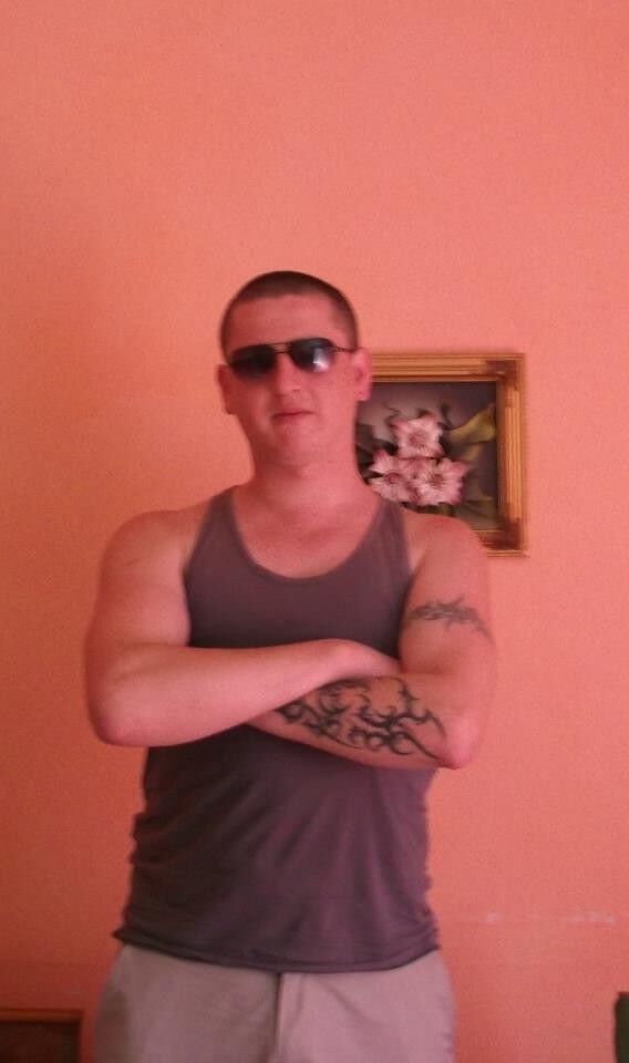  10843292  Chorny, 39 ,    