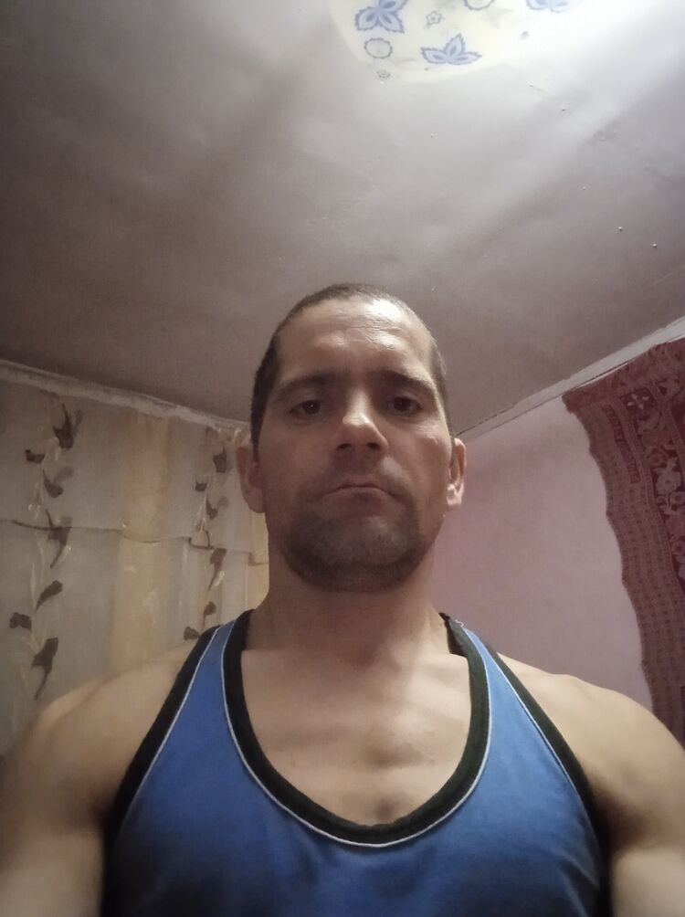  22860782  , 37 ,    