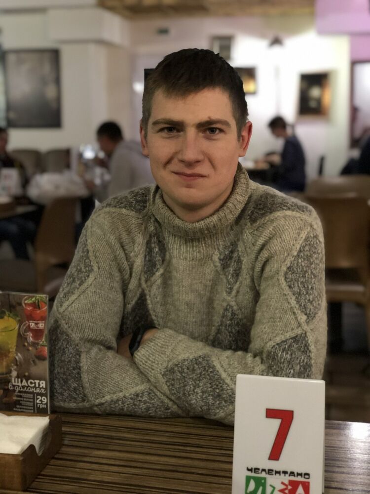  Chomutov,   Denis, 26 ,   ,   , c 