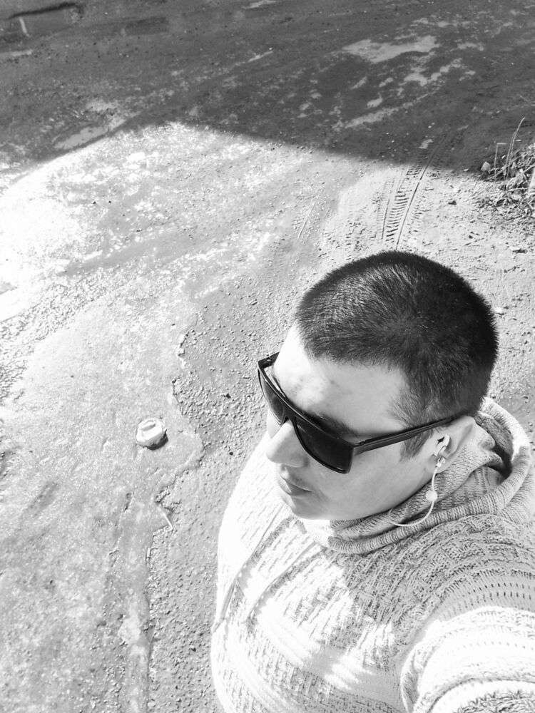 34240312  Ramis, 33 ,    