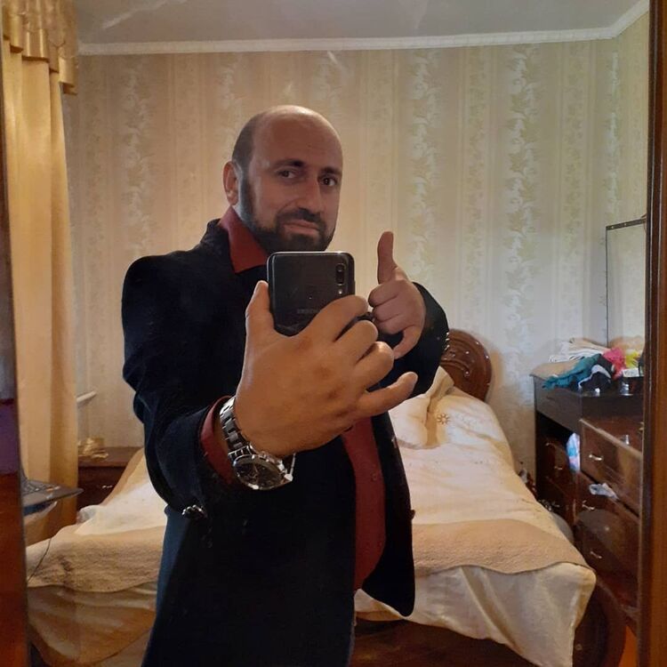  33542972  , 39 ,    