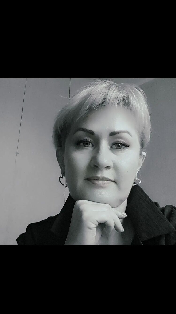  48103762  Olga, 47 ,    