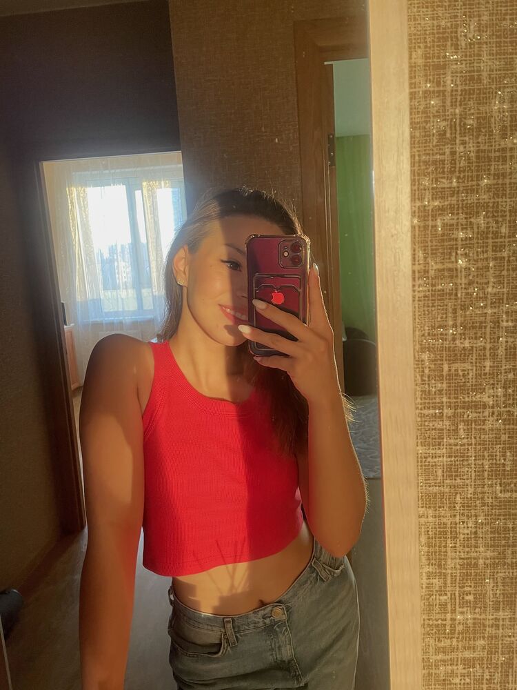  38361222  Maria, 24 ,    -