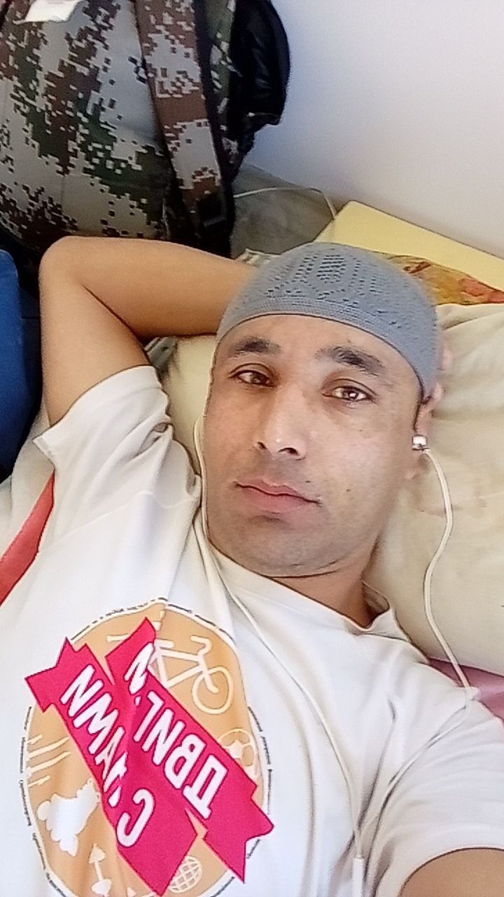  48247782  Akmaljon, 35 ,    