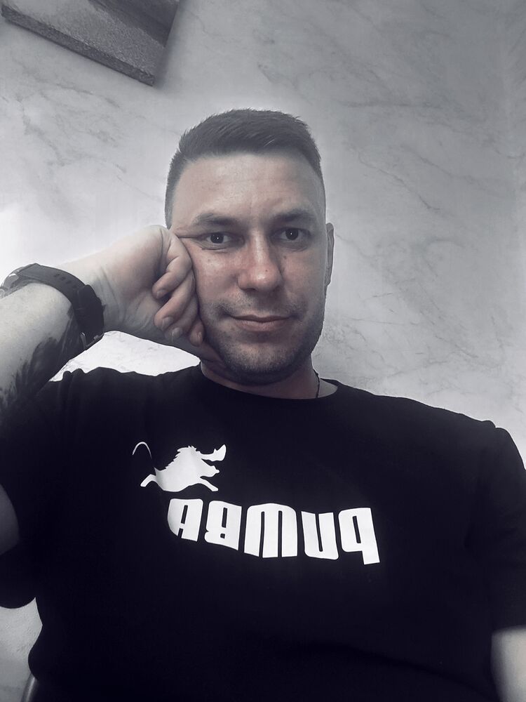  44494262  Leonid, 38 ,    