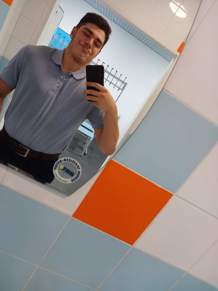  ,   Andrew, 22 ,   ,   , c , 