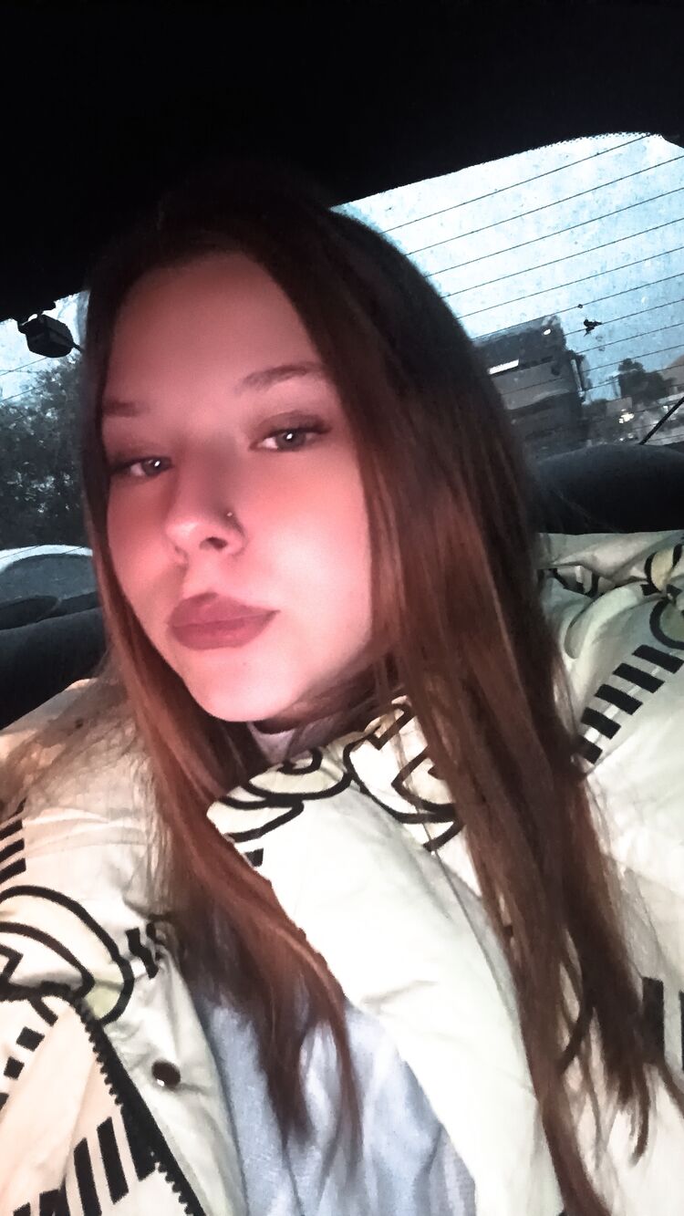  53924682  Vika, 18 ,    