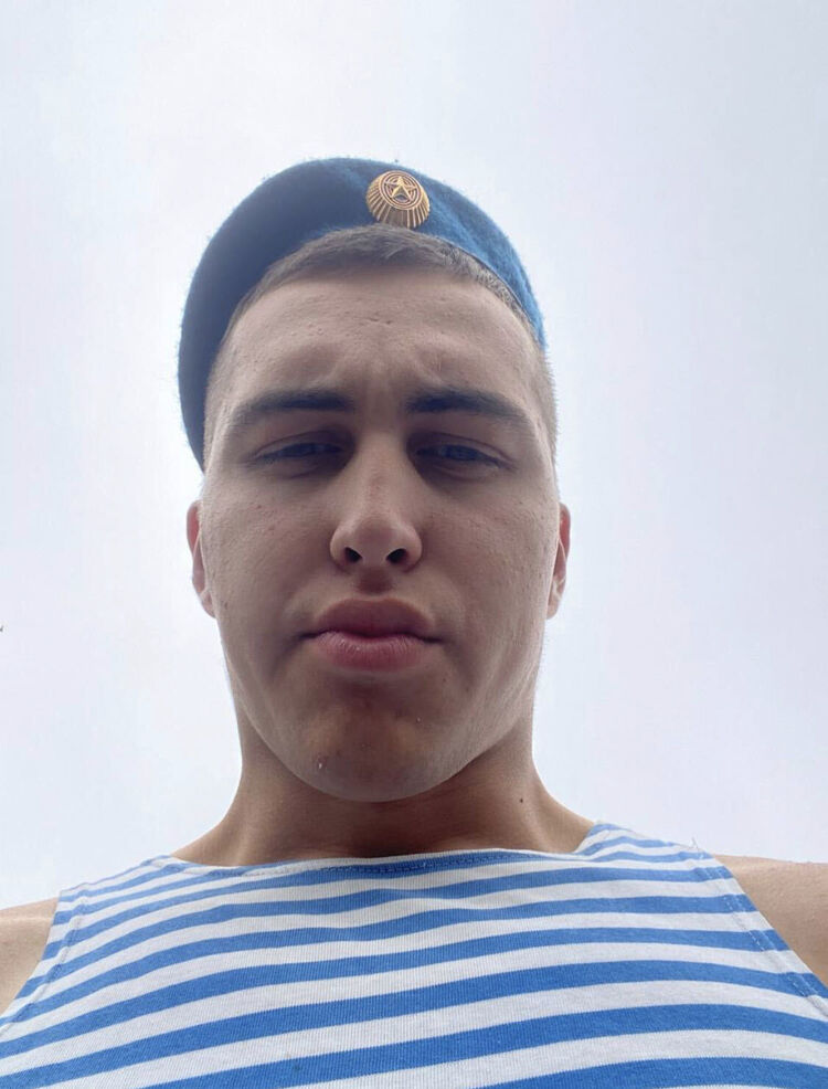  47048332  , 21 ,    