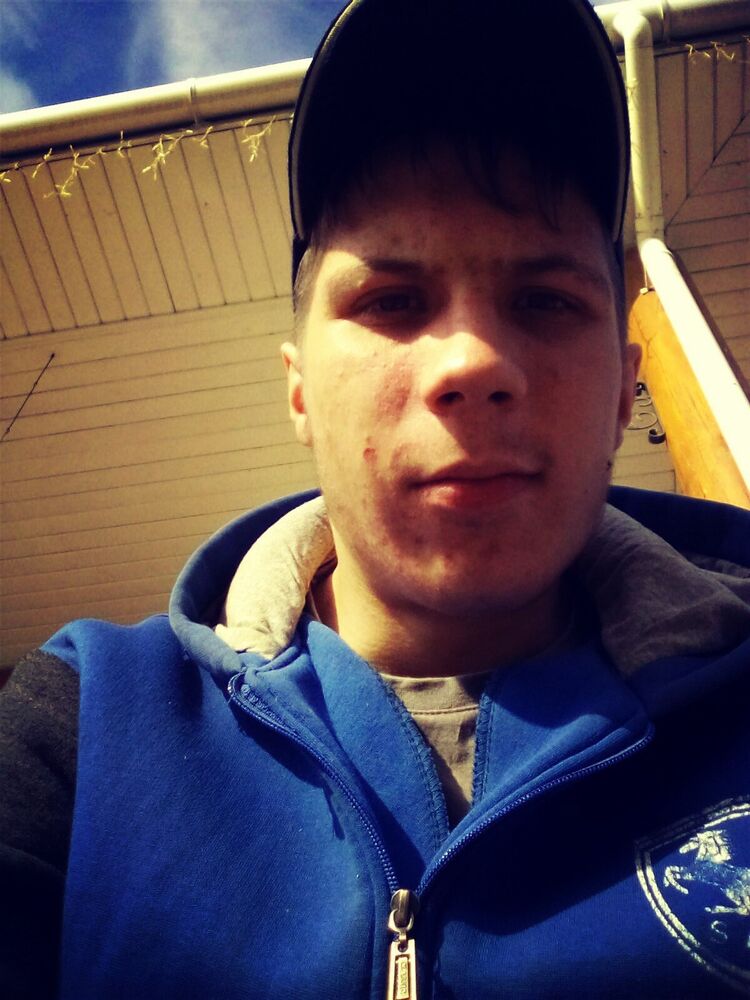  22776322  , 27 ,    
