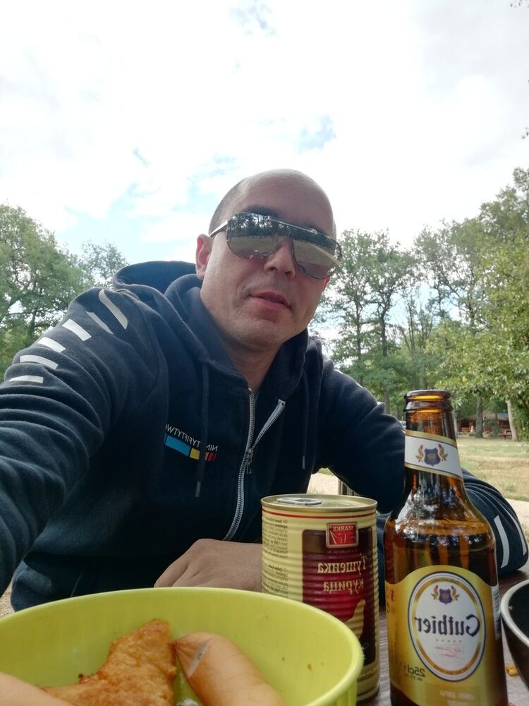  ,   Srgio, 43 ,     , c 