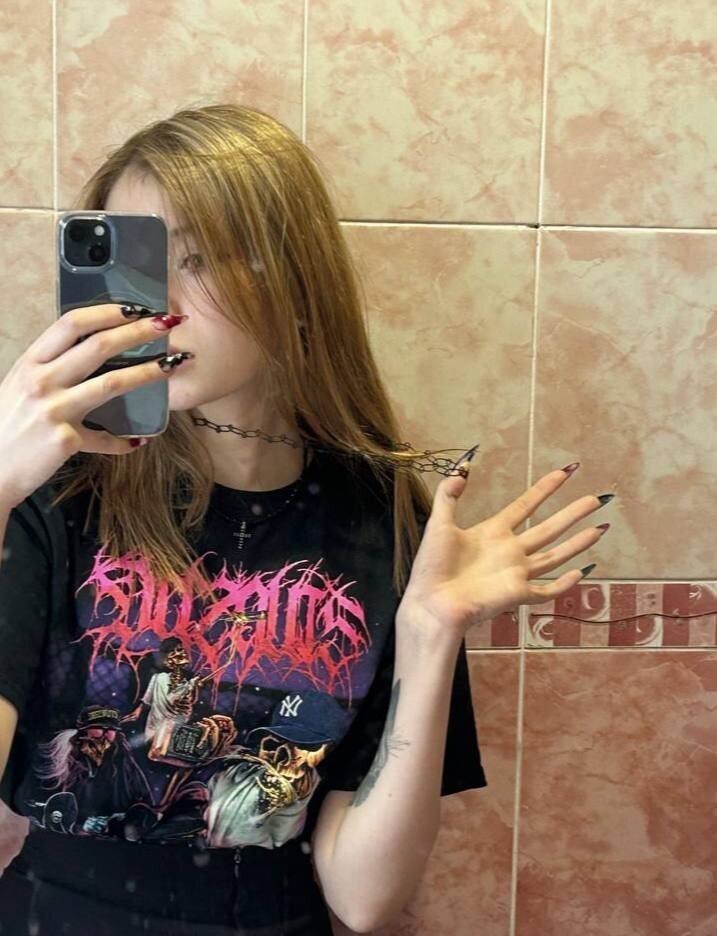  42528852  , 25 ,    