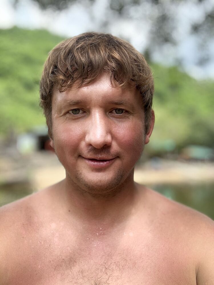  51937682  , 34 ,    Kuta
