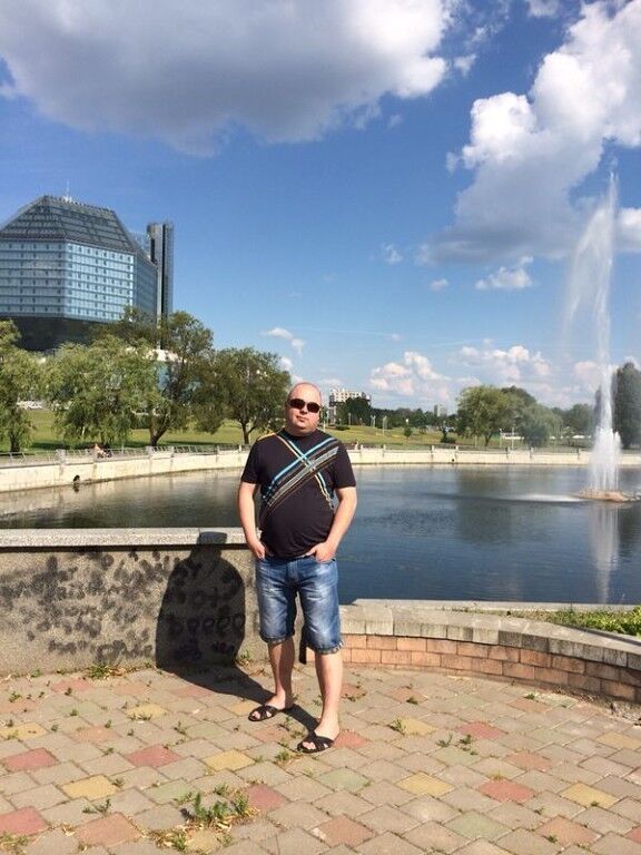  11236472  Maikl, 45 ,    