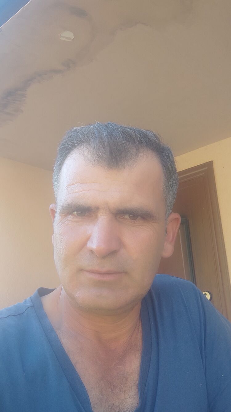  39664252  Cesurada, 49 ,    