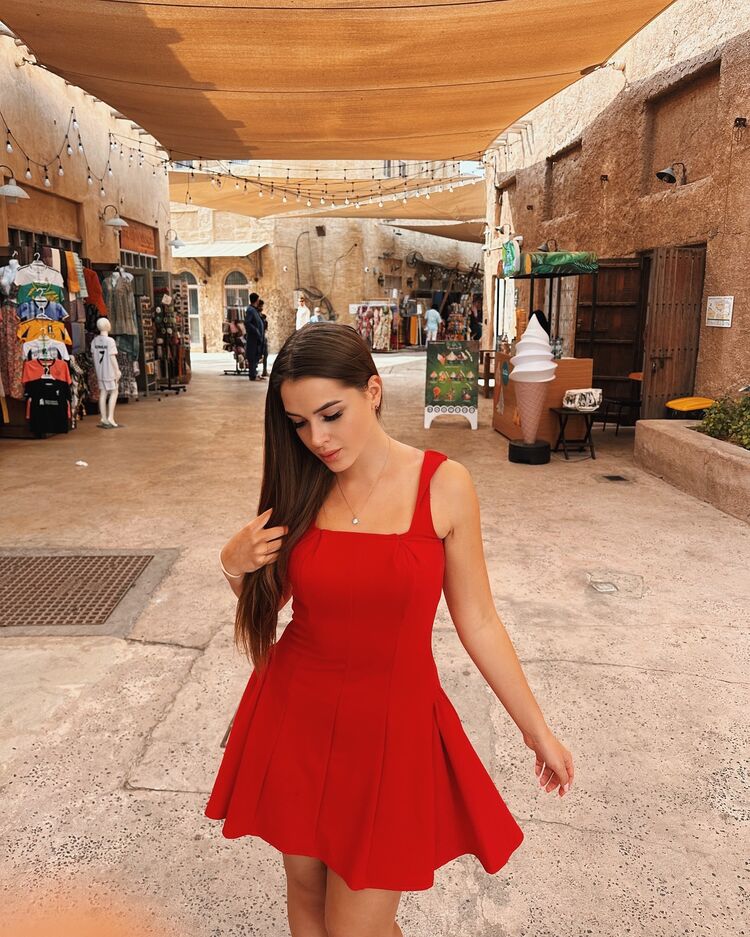 ,   Victoria, 23 ,   ,   