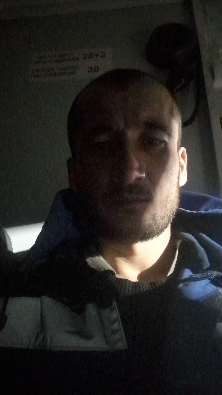  46853532  , 35 ,    