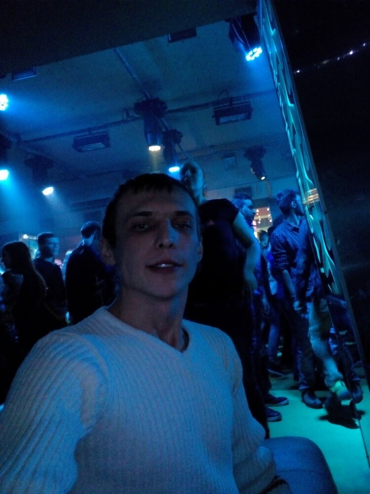  12218732  Andrey, 31 ,    