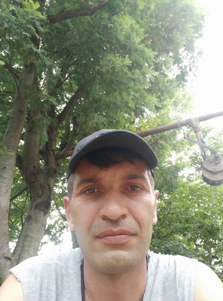  ,   Gia, 47 ,   ,   