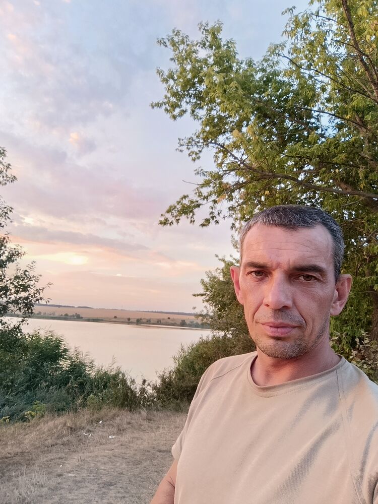  -,   Andriy, 44 ,   ,   