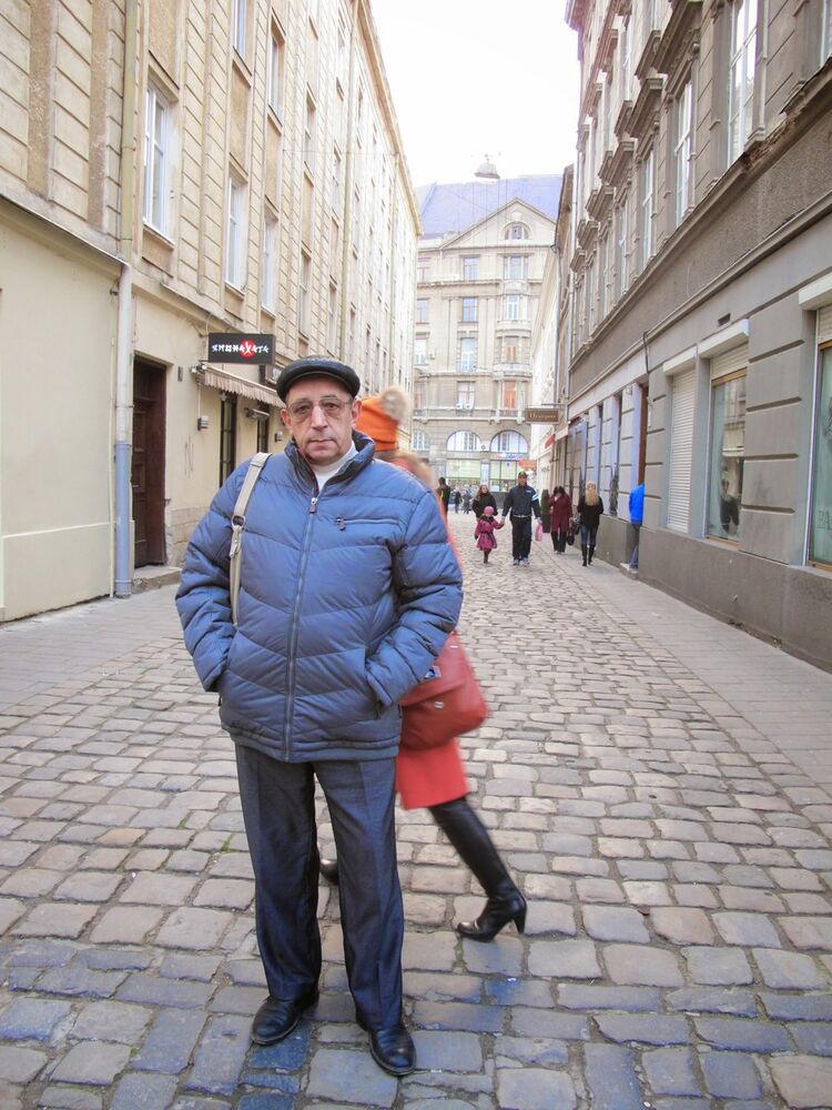  ,   Vpyhov, 75 ,   ,   , c 