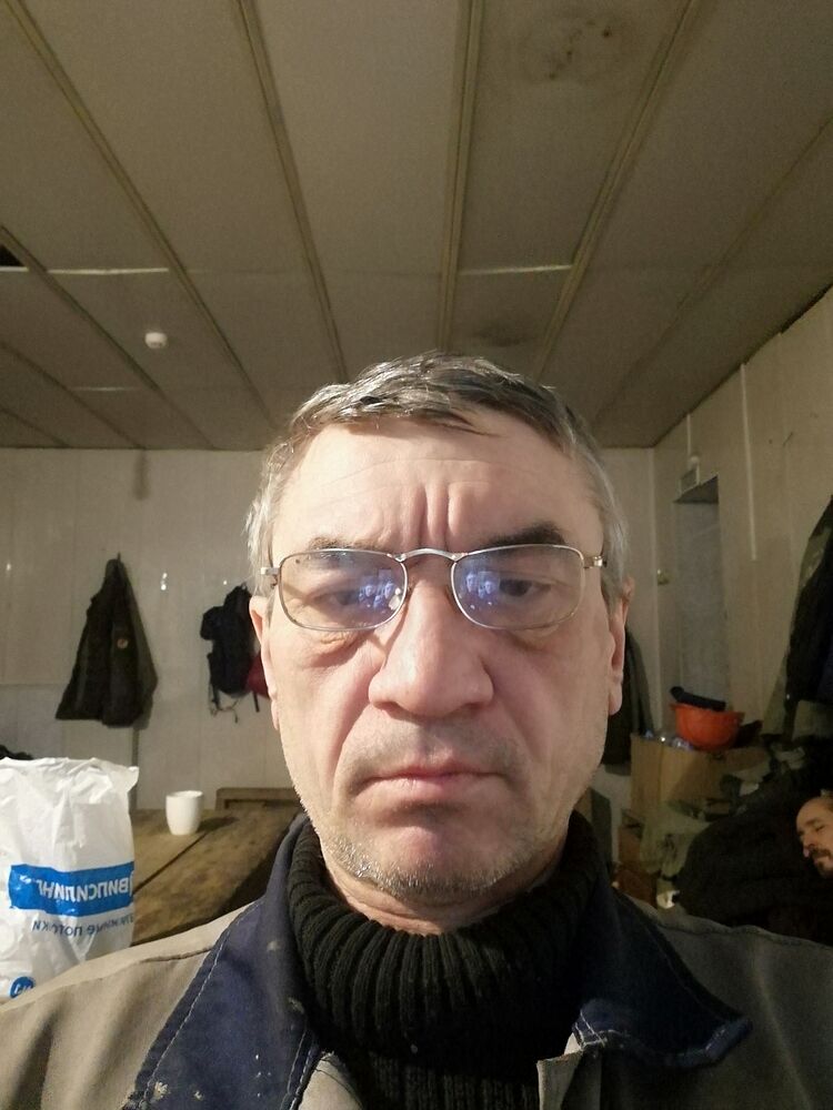  25808372  , 53 ,    